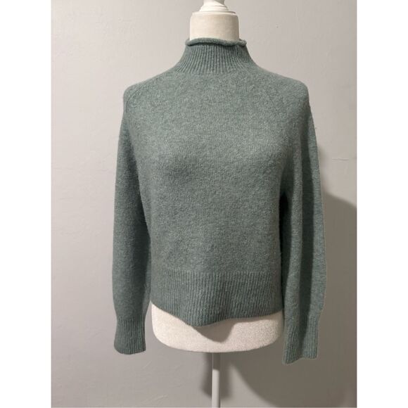 J. Crew Rollneck sweater in heather blue smocked super softer XXS - Picture 2 of 9